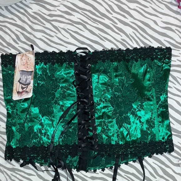 Intimate attitudes corset - Picture 2 of 6